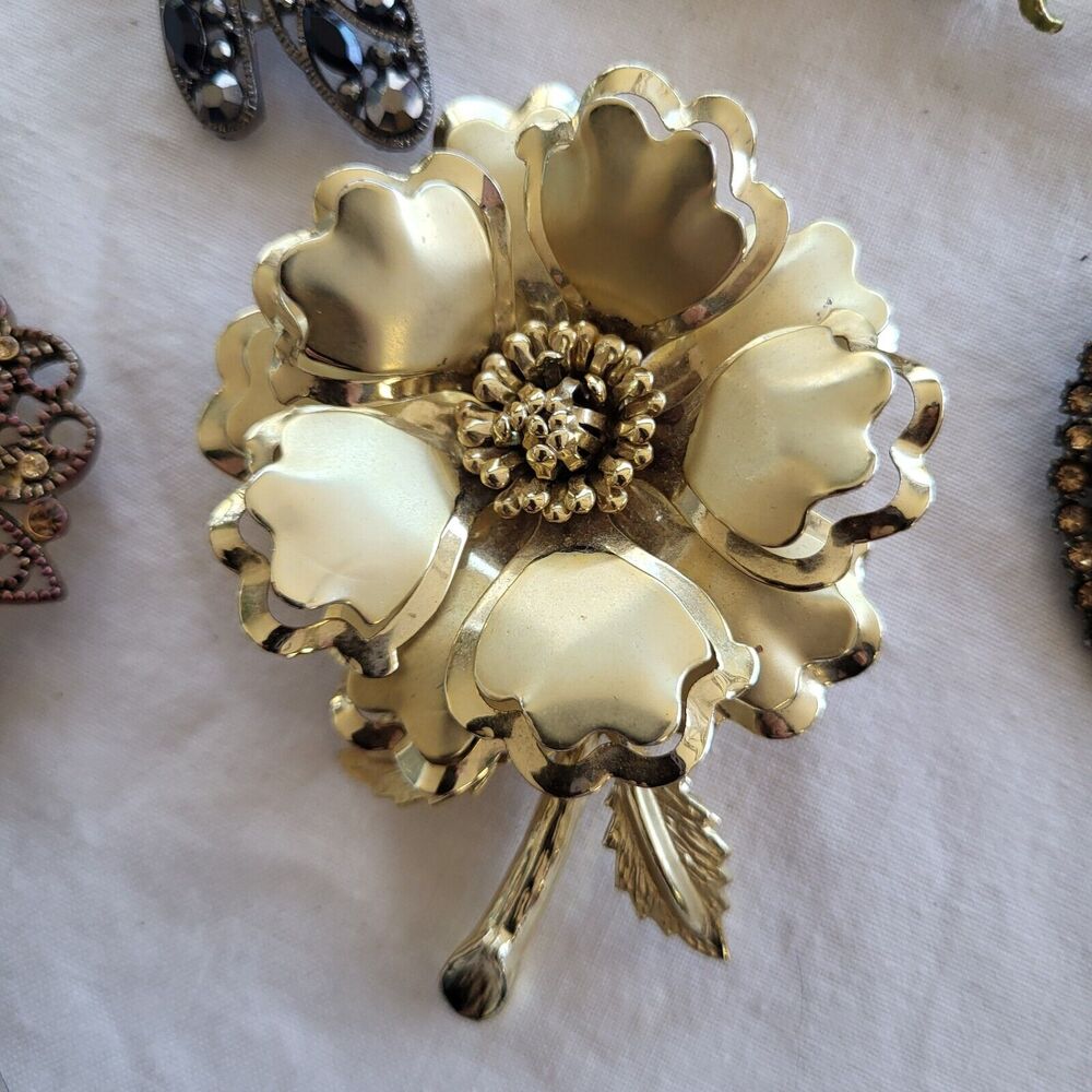 Brooch Pin Lot Floral Cameo Sparkle Rhinestone Crystal Rose Dragonfly Goldtone - Picture 4 of 8